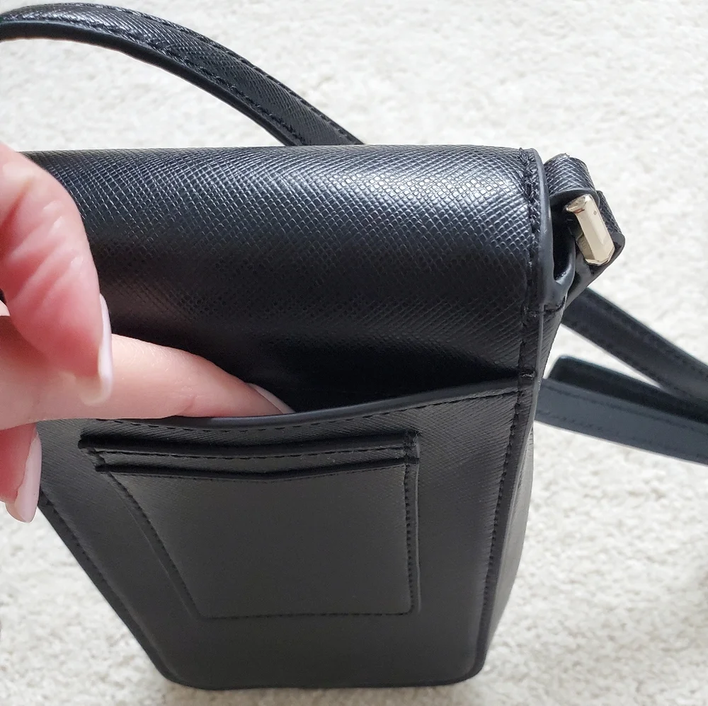 Kate Spade Staci North South Flap Phone Crossbody in Black Saffiano Leather